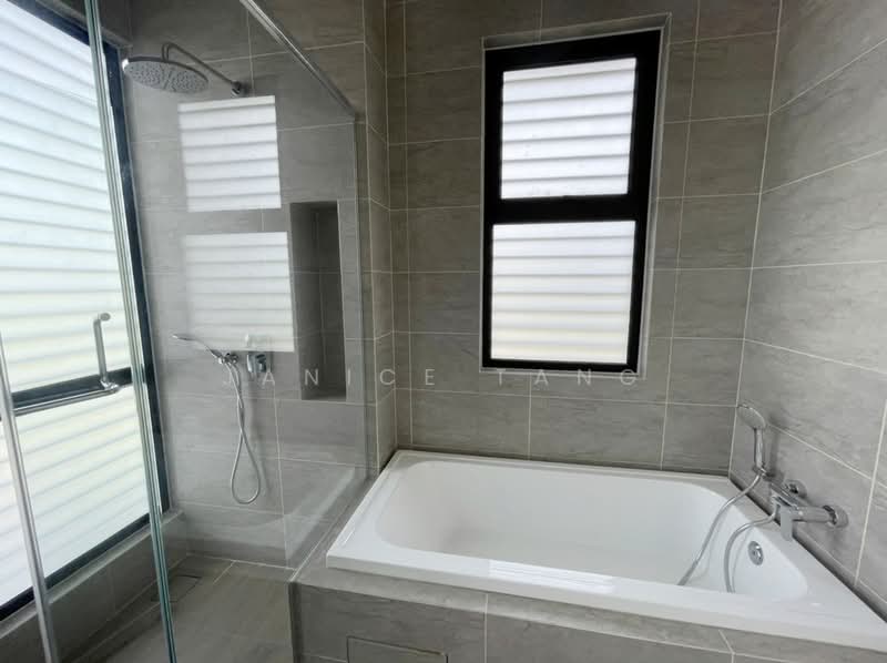 Semi-Detached House for Sale in Setia Alam (Selangor) - Janice Tang - Bathroom - PropertyGuru.com.my
