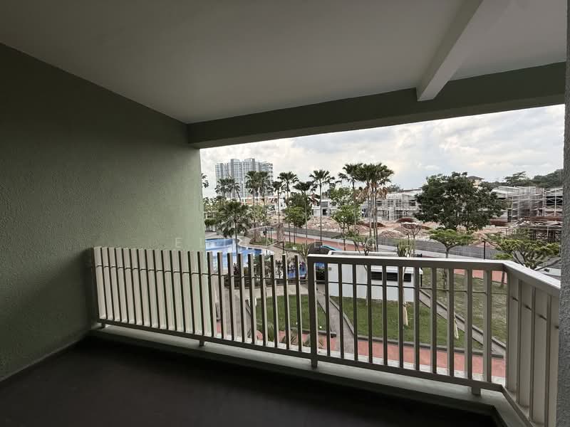 Pangsapuri untuk Dijual di Molek Pine 4 - Eliin Loo - Balcony - PropertyGuru.com.my