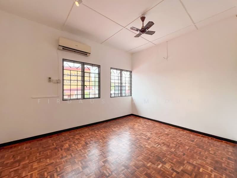 Rumah Teres 2 Tingkat untuk Dijual di Taman Serdang Raya (Seri Kembangan) - Firdaus Hamidun - PropertyGuru.com.my