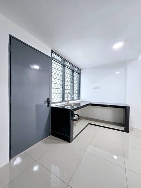 2-storey Terraced House for Sale in Taman Ipoh Timur (Ipoh) - Kent C - Kitchen - PropertyGuru.com.my