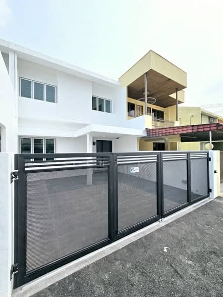 2-storey Terraced House for Sale in Taman Ipoh Timur (Ipoh) - Kent C - Exterior - PropertyGuru.com.my