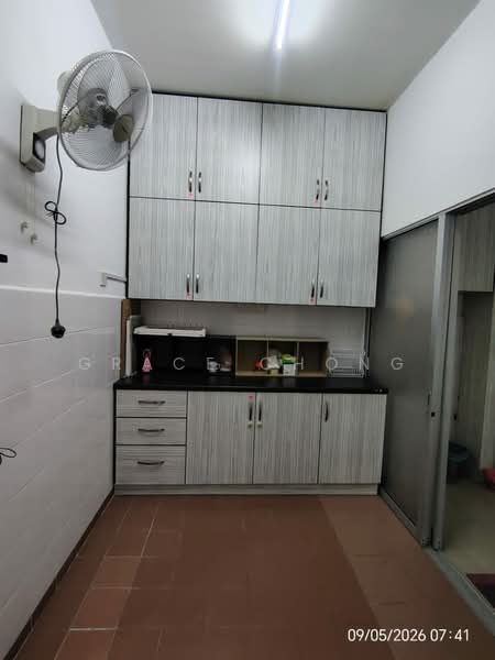 Rumah Teres 2.5 Tingkat untuk Disewa di Taman Equine (Seri Kembangan) - Grace Chong - Kitchen - PropertyGuru.com.my