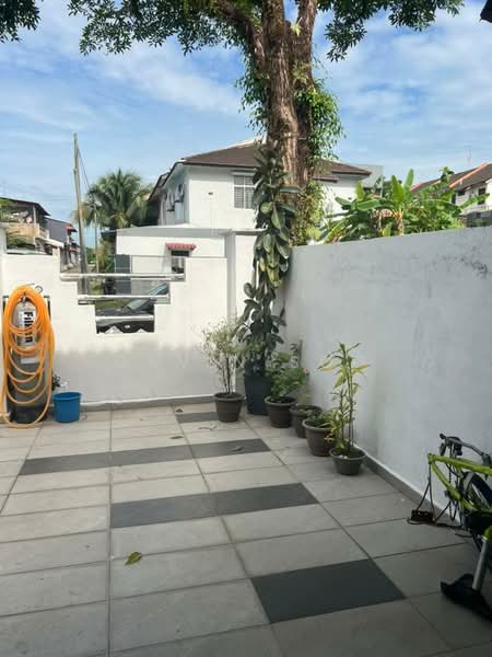 Rumah Teres 2 Tingkat untuk Dijual di Taman Puteri Wangsa (Ulu Tiram) - Gavin Soo - Exterior - PropertyGuru.com.my