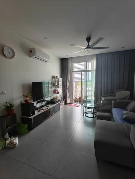 Kondominium untuk Dijual di The Sky @ Tripark - Elvin Choo - Living Room - PropertyGuru.com.my