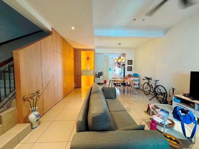 Rumah Teres 2 Tingkat untuk Dijual di Bandar Rimbayu (Telok Panglima Garang) - Penny Chia - Living Room - PropertyGuru.com.my