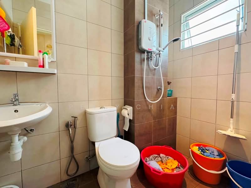 Rumah Teres 2 Tingkat untuk Dijual di Bandar Rimbayu (Telok Panglima Garang) - Penny Chia - Bathroom - PropertyGuru.com.my