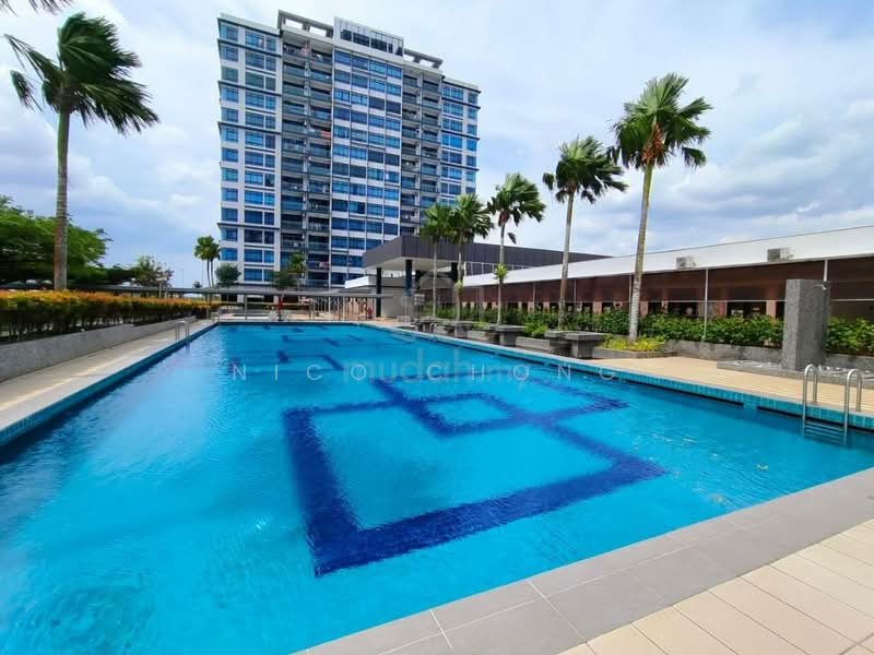 Pangsapuri untuk Dijual di Seri Austin Residence (Pangsapuri Seri Austin) - Nico Chong - Pool - PropertyGuru.com.my