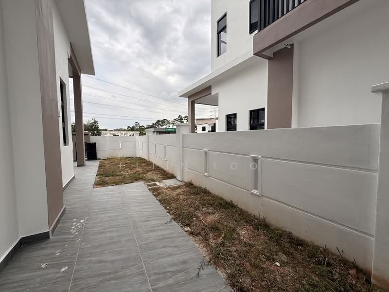 Rumah Kluster untuk Dijual di Taman Pulai Bestari (Skudai) - Eliin Loo - Exterior - PropertyGuru.com.my