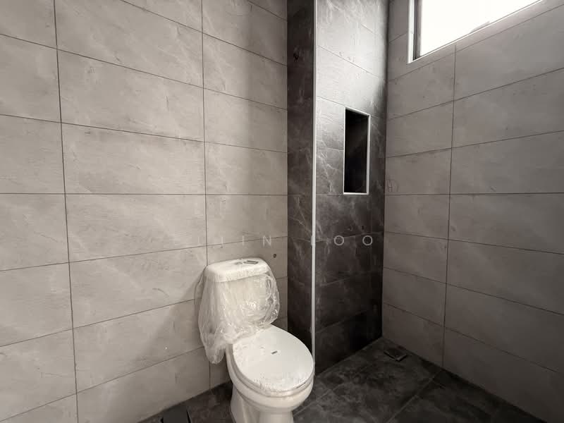 Rumah Kluster untuk Dijual di Taman Pulai Bestari (Skudai) - Eliin Loo - Bathroom - PropertyGuru.com.my