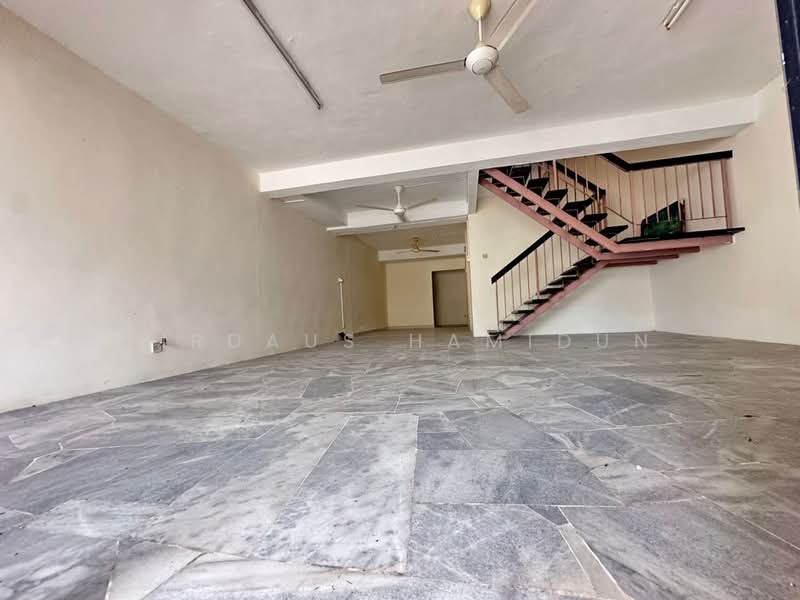 2-storey Terraced House for Sale in Taman Puchong Indah (Puchong) - Firdaus Hamidun - Interior - PropertyGuru.com.my