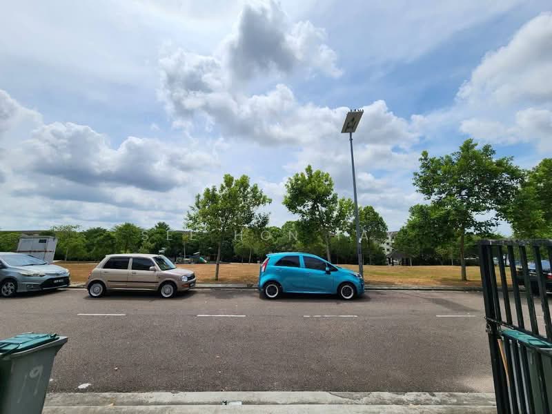 2.5-storey Terraced House for Sale in Bandar Seri Alam (Masai) - See Hon Tay - Exterior - PropertyGuru.com.my