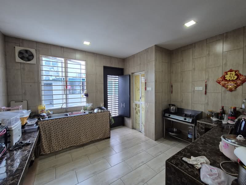 Rumah Teres 2 Tingkat untuk Dijual di Taman Tiara East (Semenyih) - KK HEW - Kitchen - PropertyGuru.com.my