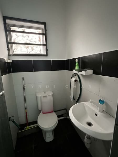 Kedai / Pejabat untuk Disewa di Bukit Mertajam (Penang) - Cyndi Chan - Bathroom - PropertyGuru.com.my