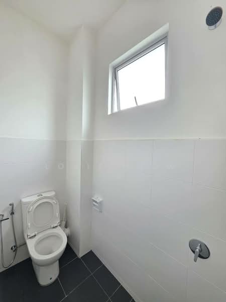 Rumah Teres 2 Tingkat untuk Dijual di Iskandar Puteri (Nusajaya) (Johor) - Louis Khow - Bathroom - PropertyGuru.com.my