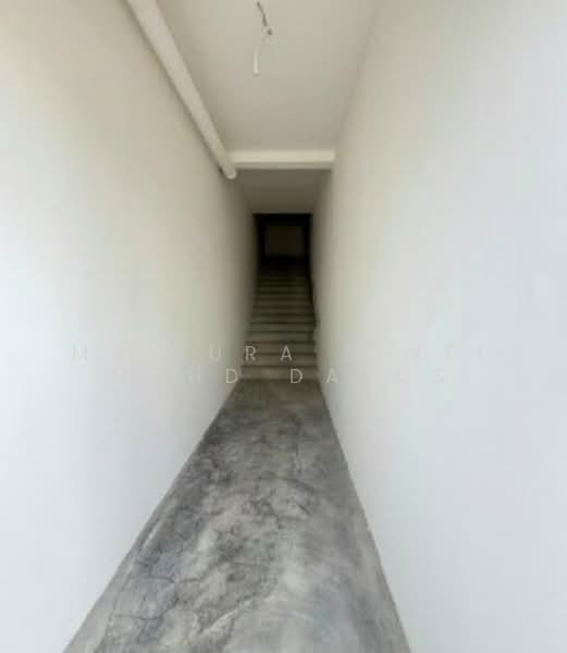 Shop / Office for Rent in Setia Ecohill (Semenyih) - Maizura binti Mohd Darus - Corridor - PropertyGuru.com.my
