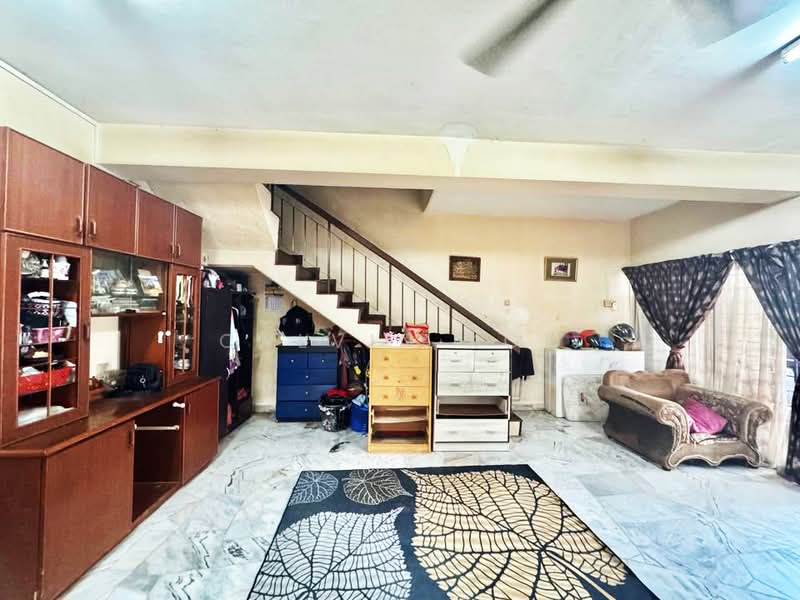 Rumah Teres 2 Tingkat untuk Dijual di Taman Bukit Mewah (Kajang) - Calvin Kok - Living Room - PropertyGuru.com.my