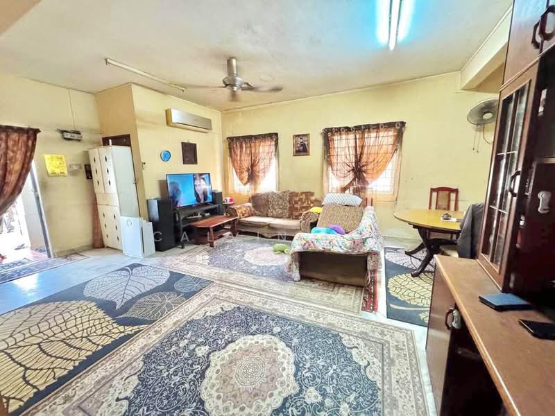Rumah Teres 2 Tingkat untuk Dijual di Taman Bukit Mewah (Kajang) - Calvin Kok - Living Room - PropertyGuru.com.my