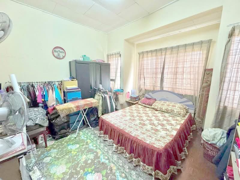 Rumah Teres 2 Tingkat untuk Dijual di Taman Bukit Mewah (Kajang) - Calvin Kok - Bedroom - PropertyGuru.com.my