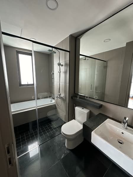 Servis Apartment untuk Disewa di Bloomsvale Menara Vista Petaling - Keith Foo - Bathroom - PropertyGuru.com.my