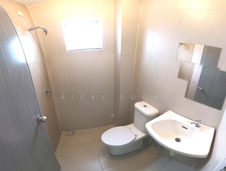 Rumah Teres 2 Tingkat untuk Dijual di Bandar Mahkota Cheras (Cheras) - Ricky Poon - Bathroom - PropertyGuru.com.my