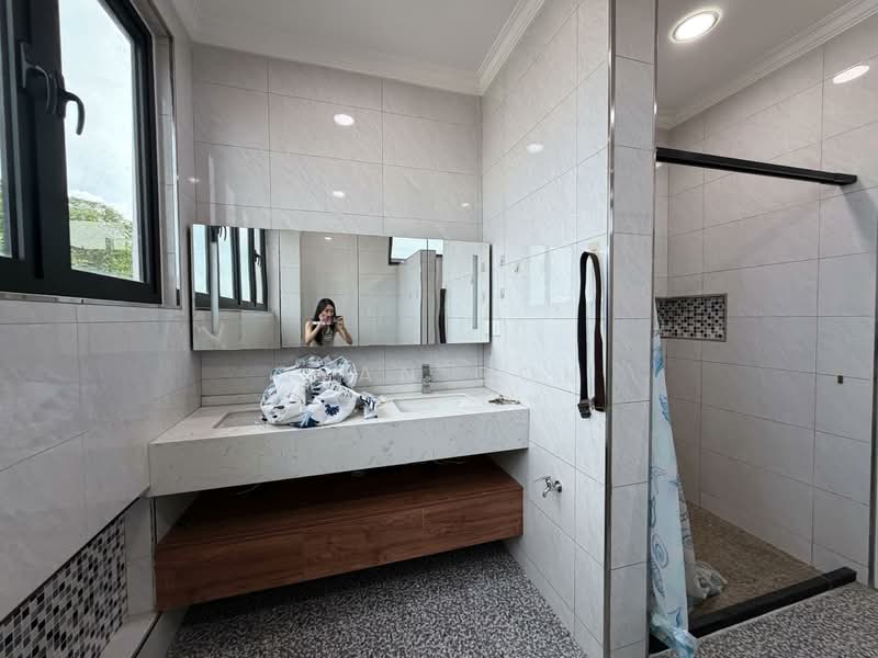 Rumah Berkembar untuk Dijual di Taman Tun Sardon (Gelugor) - Qyan Goh - Bathroom - PropertyGuru.com.my