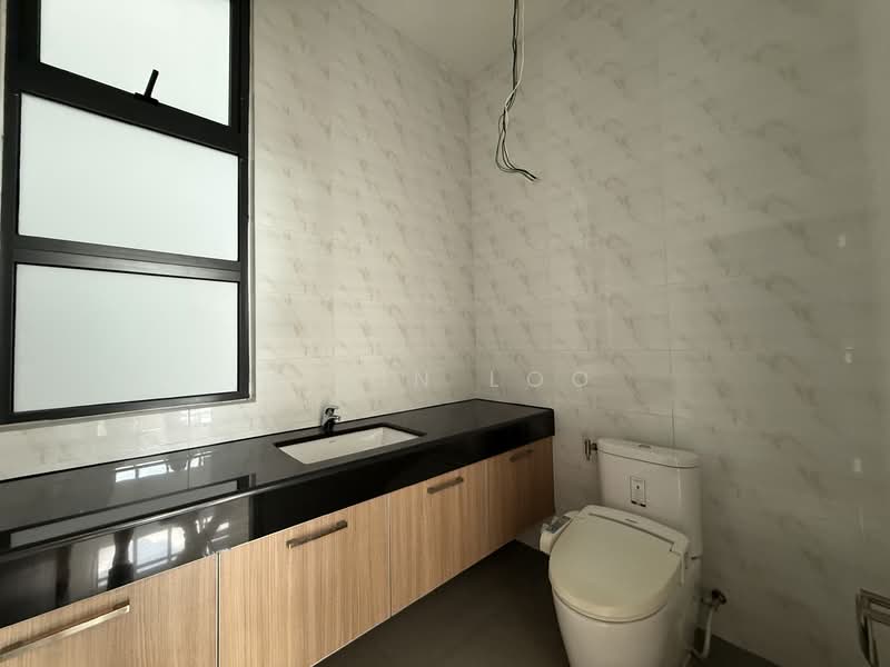 Apartment for Sale at Molek Pine 4 - Eliin Loo - Bathroom - PropertyGuru.com.my