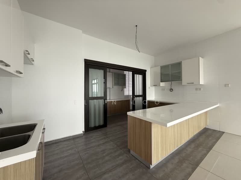 Apartment for Sale at Molek Pine 4 - Eliin Loo - Kitchen - PropertyGuru.com.my