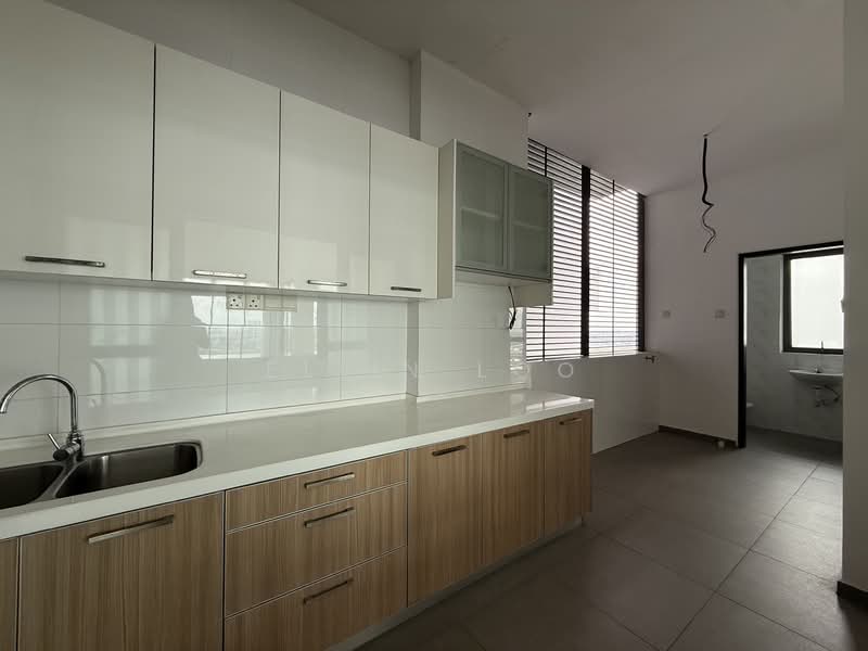 Apartment for Sale at Molek Pine 4 - Eliin Loo - Kitchen - PropertyGuru.com.my