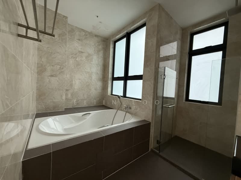 Apartment for Sale at Molek Pine 4 - Eliin Loo - Bathroom - PropertyGuru.com.my