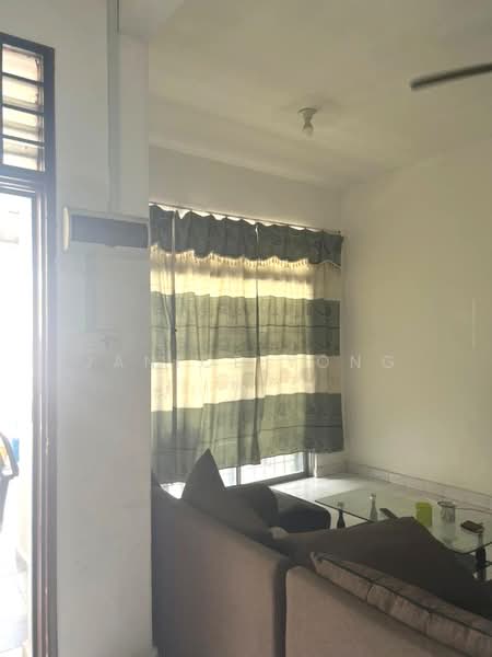 Rumah Teres 2 Tingkat untuk Dijual di Taman Puteri Wangsa (Ulu Tiram) - Janice Yong - Living Room - PropertyGuru.com.my