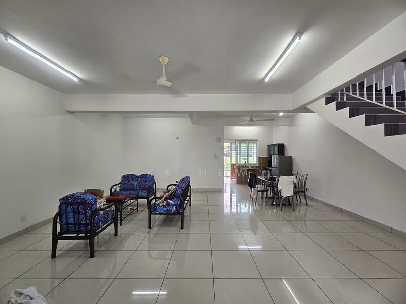 2-storey Terraced House for Rent in Tiara East (Semenyih) - KK HEW - Living Room - PropertyGuru.com.my
