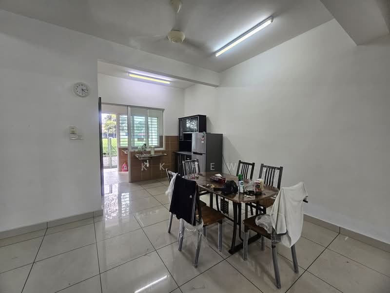 2-storey Terraced House for Rent in Tiara East (Semenyih) - KK HEW - Kitchen - PropertyGuru.com.my