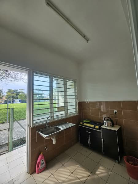 2-storey Terraced House for Rent in Tiara East (Semenyih) - KK HEW - Kitchen - PropertyGuru.com.my