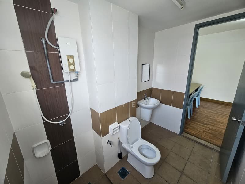 2-storey Terraced House for Rent in Tiara East (Semenyih) - KK HEW - Bathroom - PropertyGuru.com.my