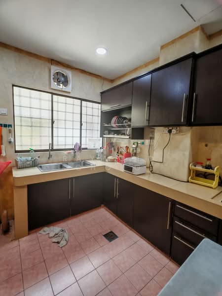 3.5-storey Terraced House for Sale in Taman Cheras Utama (Cheras) - Raymond Chong - Kitchen - PropertyGuru.com.my