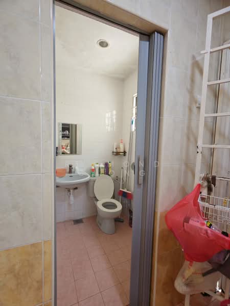 3.5-storey Terraced House for Sale in Taman Cheras Utama (Cheras) - Raymond Chong - Bathroom - PropertyGuru.com.my