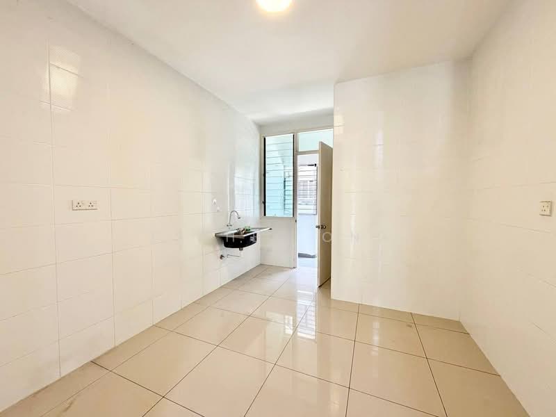 2-storey Terraced House for Sale in Eco Majestic (Semenyih) - Esther Ong - Kitchen - PropertyGuru.com.my