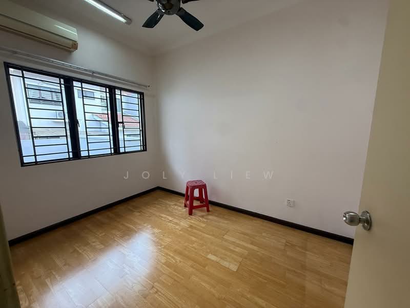 2-storey Terraced House for Sale in Bandar Kinrara Seksyen 9 (Bandar Kinrara) - Joly Liew - Bedroom - PropertyGuru.com.my