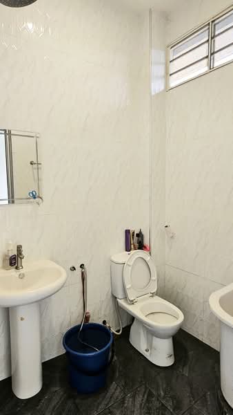 2-storey Terraced House for Sale in TAMAN PUCHONG UTAMA (Puchong) - Wendy Chin - Bathroom - PropertyGuru.com.my