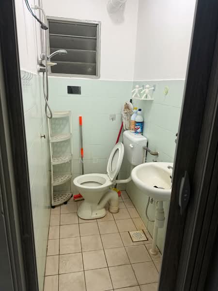 Apartment for Rent at Desa Sri Puteri B - Sandy Lee - Bathroom - PropertyGuru.com.my