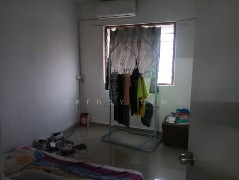Rumah Flat untuk Dijual di Taman Relau Jaya - Freddy Tan - Bedroom - PropertyGuru.com.my