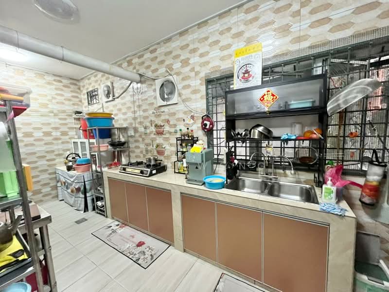 Semi-Detached House for Sale in Bandar Country Homes (Rawang) - Leon Wong - Kitchen - PropertyGuru.com.my
