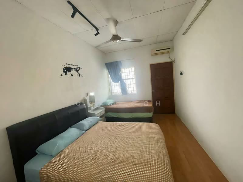 Rumah Teres untuk Disewa di Island Glades (Jelutong) - Qyan Goh - Bedroom - PropertyGuru.com.my