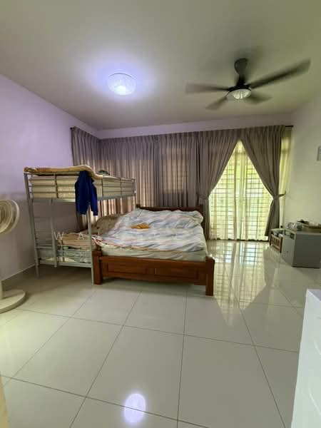 2-storey Terraced House for Sale in Taman Seri Austin (Tebrau) - Wallace Ang - Bedroom - PropertyGuru.com.my