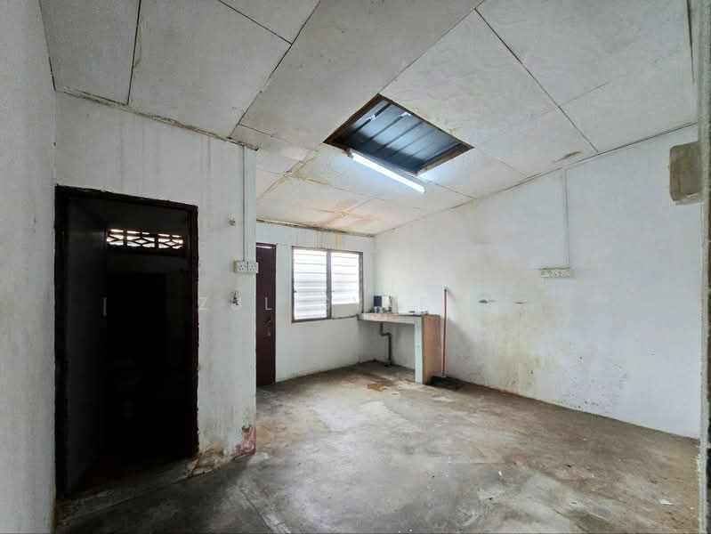1.5-storey Terraced House for Sale in Kampung Melayu Ampang (Ampang) - Zul Syafiq - Interior - PropertyGuru.com.my