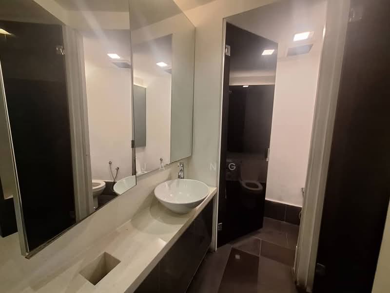 Shop / Office for Sale in Kampung Sungai Kayu Ara (Petaling Jaya) - Jay Ng - Bathroom - PropertyGuru.com.my