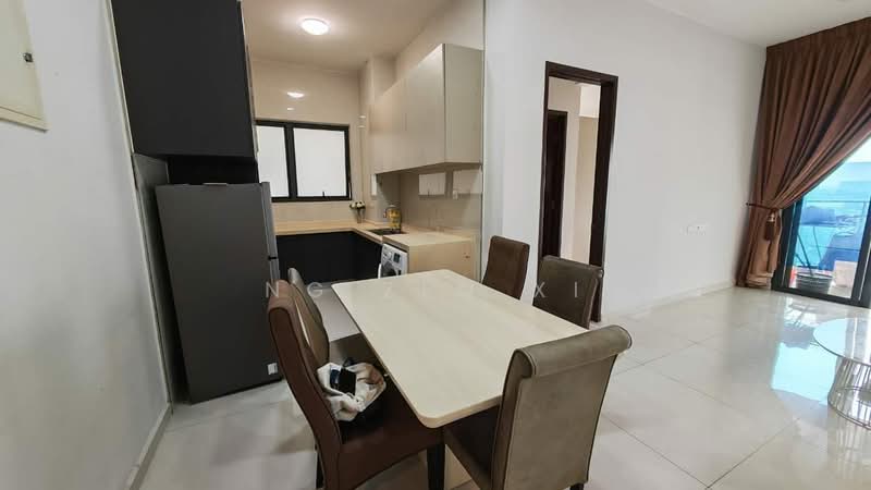 Kondominium untuk Dijual di Royal Strand @ Country Garden Danga Bay - NG ZEN XI - Kitchen - PropertyGuru.com.my