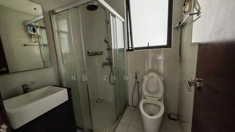Kondominium untuk Dijual di Royal Strand @ Country Garden Danga Bay - NG ZEN XI - Bathroom - PropertyGuru.com.my