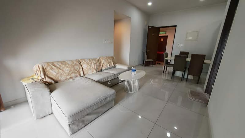 Kondominium untuk Dijual di Royal Strand @ Country Garden Danga Bay - NG ZEN XI - Living Room - PropertyGuru.com.my