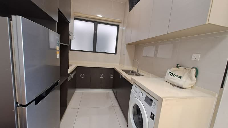 Kondominium untuk Dijual di Bay Point @ Country Garden Danga Bay - NG ZEN XI - Kitchen - PropertyGuru.com.my